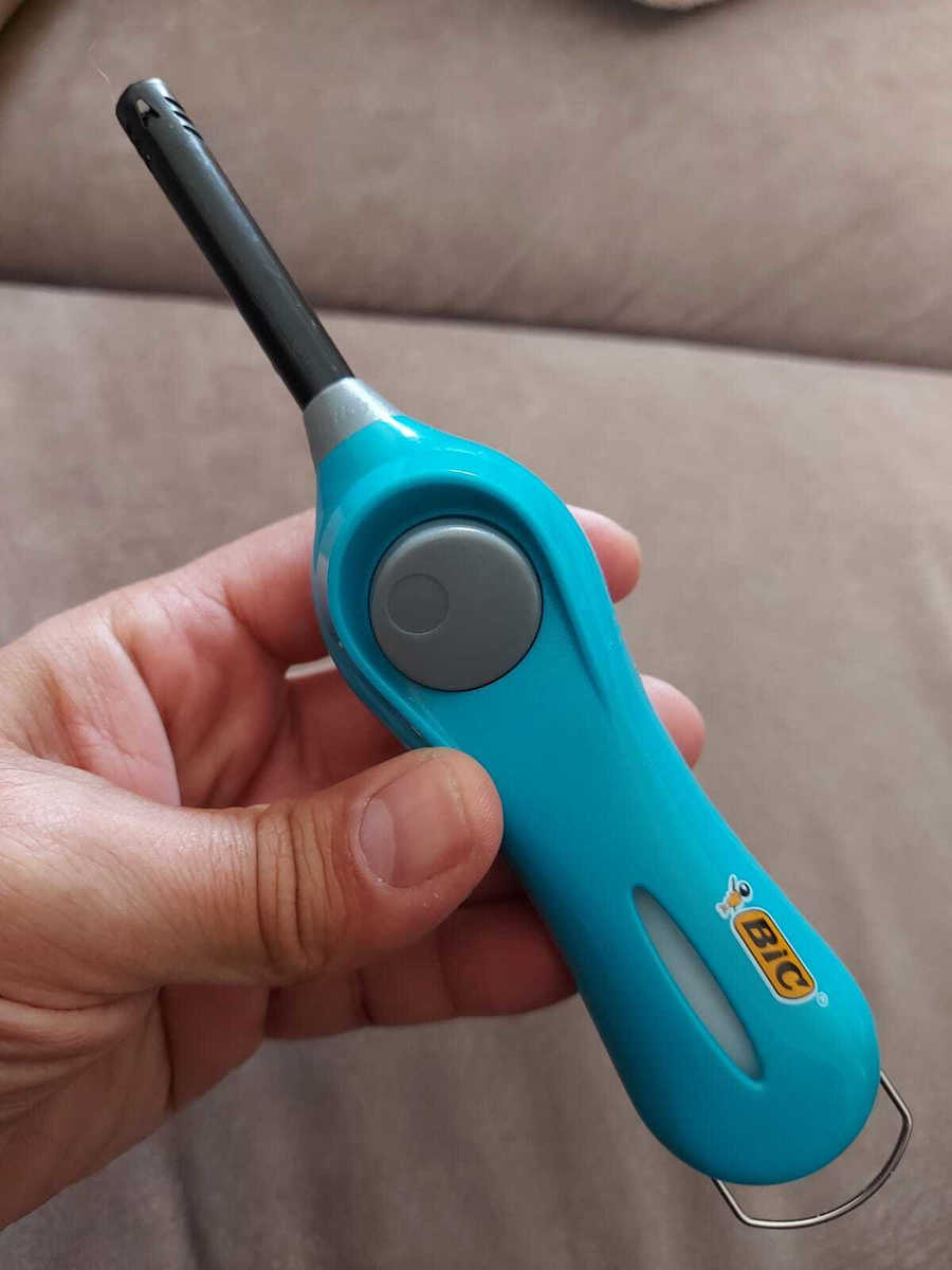 BIC Megalighter Brichetă cu Flacără pentru Utilizări Multiple în Culoare Verde