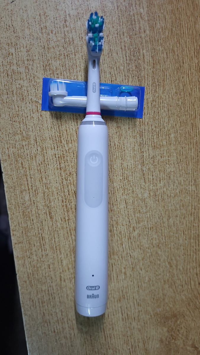 Oral-B Clean & Protect 3 Електрическа Четка за Зъби с Таймер Бял