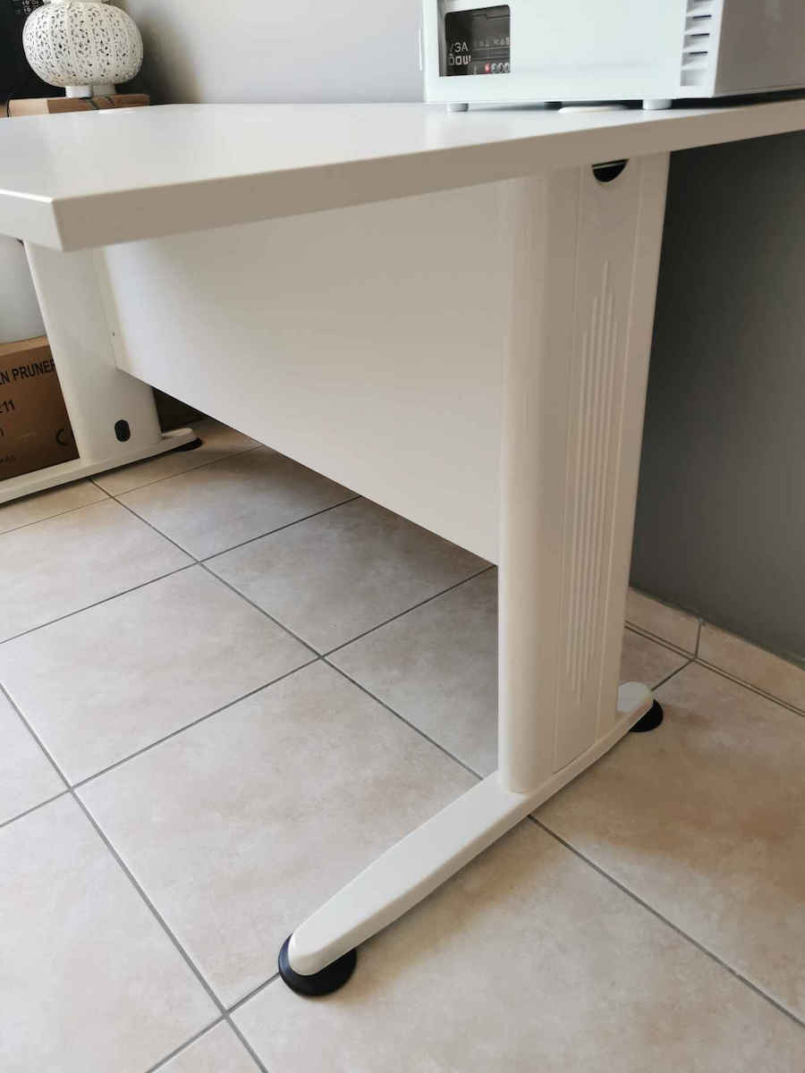Birou Profesional Basic Din Lemn Bej Cu Picioare Metalice 150x80x75cm EO997