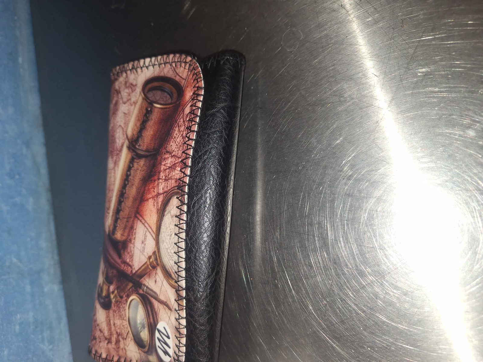 Monte ROXY Pungă Pentru Tutun Din Piele Ecologică Roșie Cu Buton 16x8.5cm