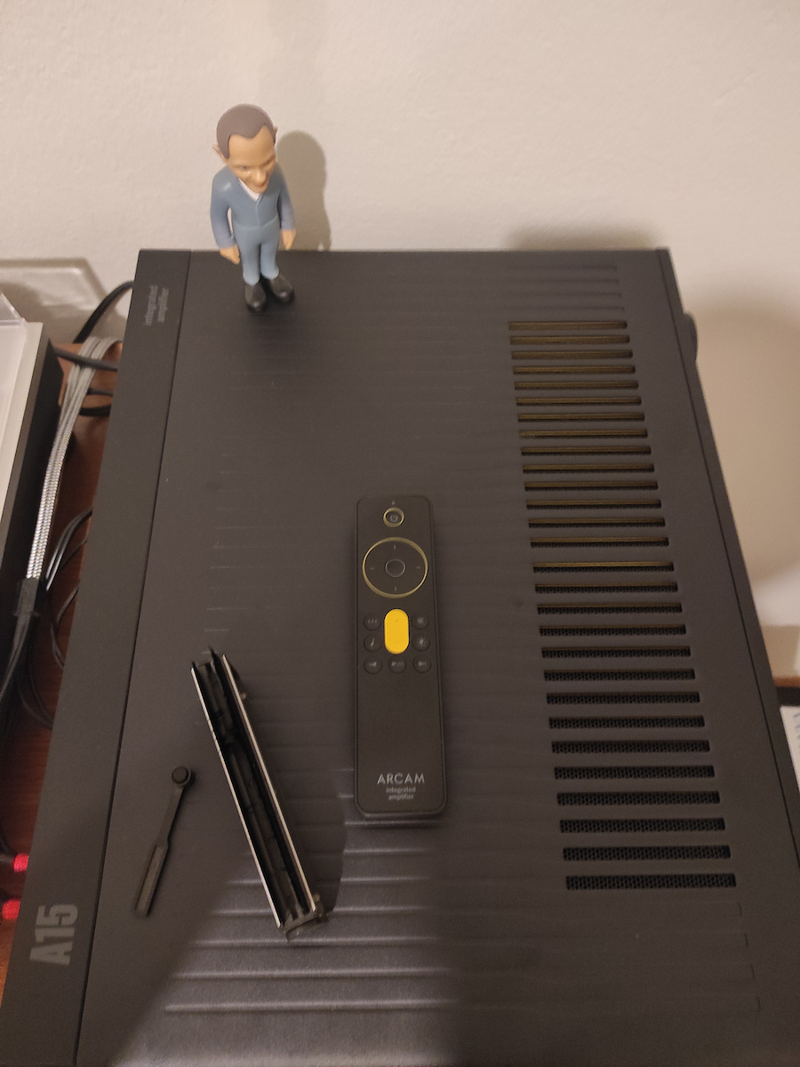 Arcam Radia Series A15 Integrated Hi-Fi Amplifier Stereo 120W/4Ω 80W/8Ω Black