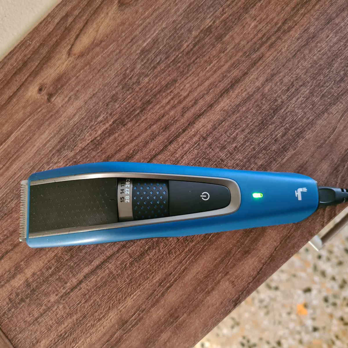 Philips Series 5000 Rechargeable Hair Clipper Blue HC5612/15