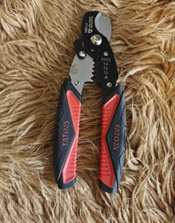 Yato Cable Stripper Pliers with Cutter and 170mm Length