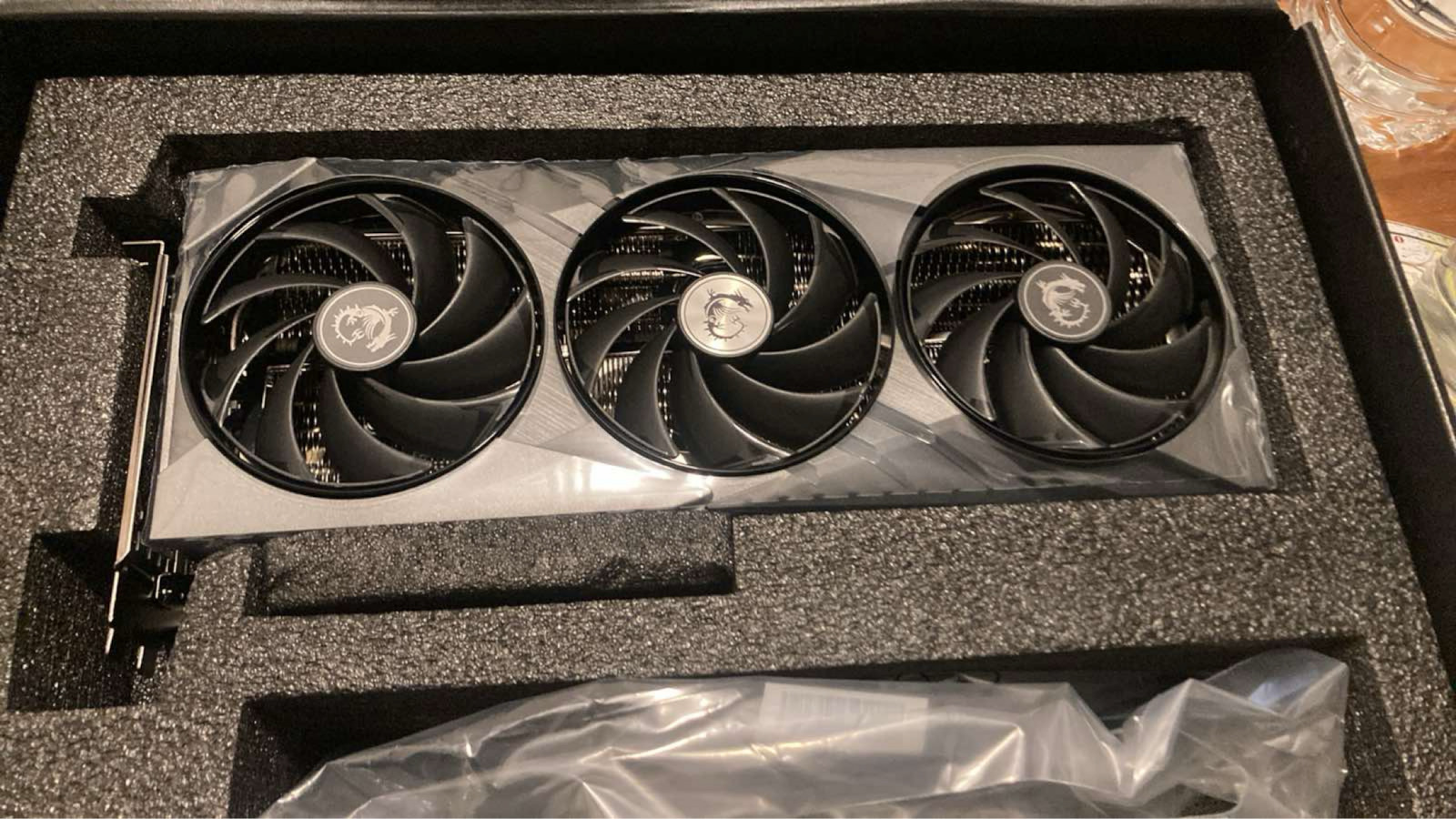 MSI GeForce RTX 4080 Super 16GB GDDR6X Гейминг X Slim Видеокарта