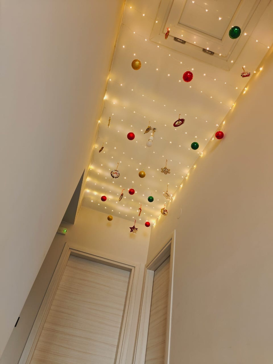 180 Lămpițe LED 2.5m. x 120buc Alb cald tip Perdea