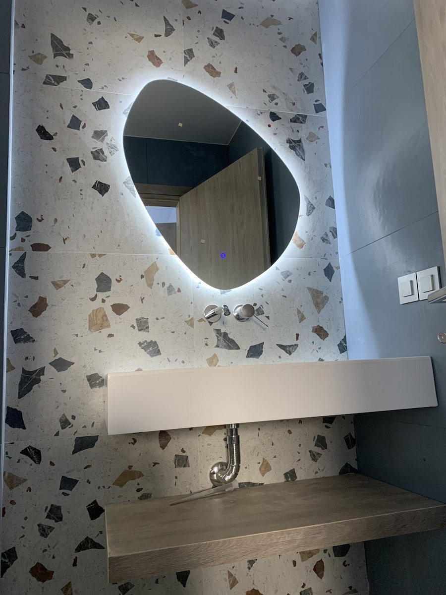 Gloria Valentina Bathroom Mirror Led Touch made of Plastic 70x80cm