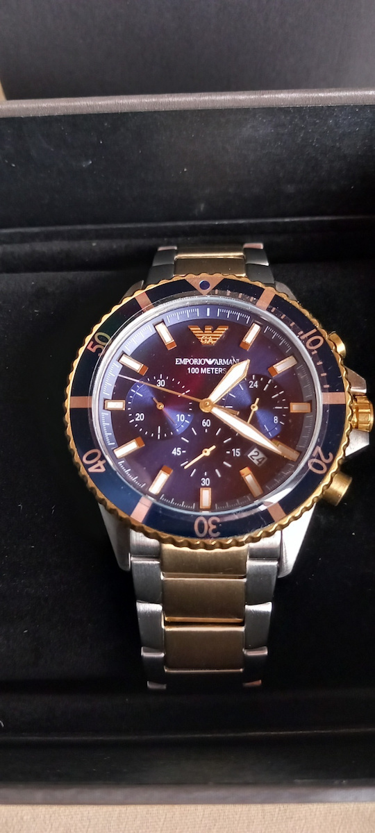 Emporio Armani Diver Ανδρικό Ρολόι 43mm Χρονογράφος Μπαταρίας με Μεταλλικό Μπρασελέ Χρυσό/Ασημί