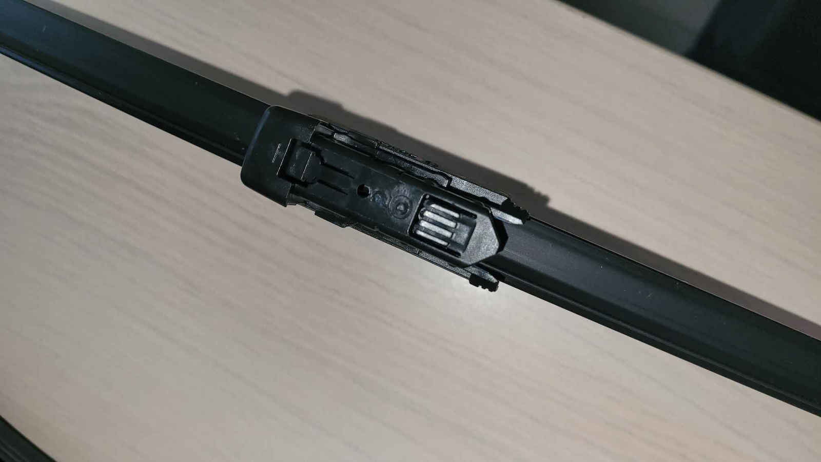 Bosch Aerotwin A965S Front Set Car Wiper Blades 700mm/600mm Universal