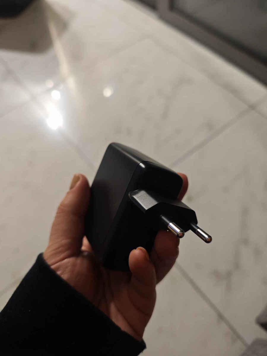 Anker Φορτιστής Χωρίς Καλώδιο GaN με Θύρα USB-A και 2 Θύρες USB-C 100W Quick Charge 3.0 / Power Delivery Μαύρος (736 Nano II)