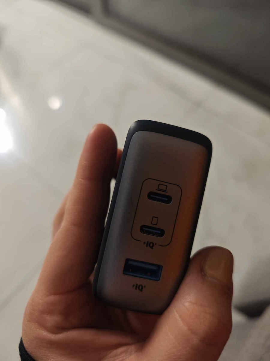 Anker Φορτιστής Χωρίς Καλώδιο GaN με Θύρα USB-A και 2 Θύρες USB-C 100W Quick Charge 3.0 / Power Delivery Μαύρος (736 Nano II)