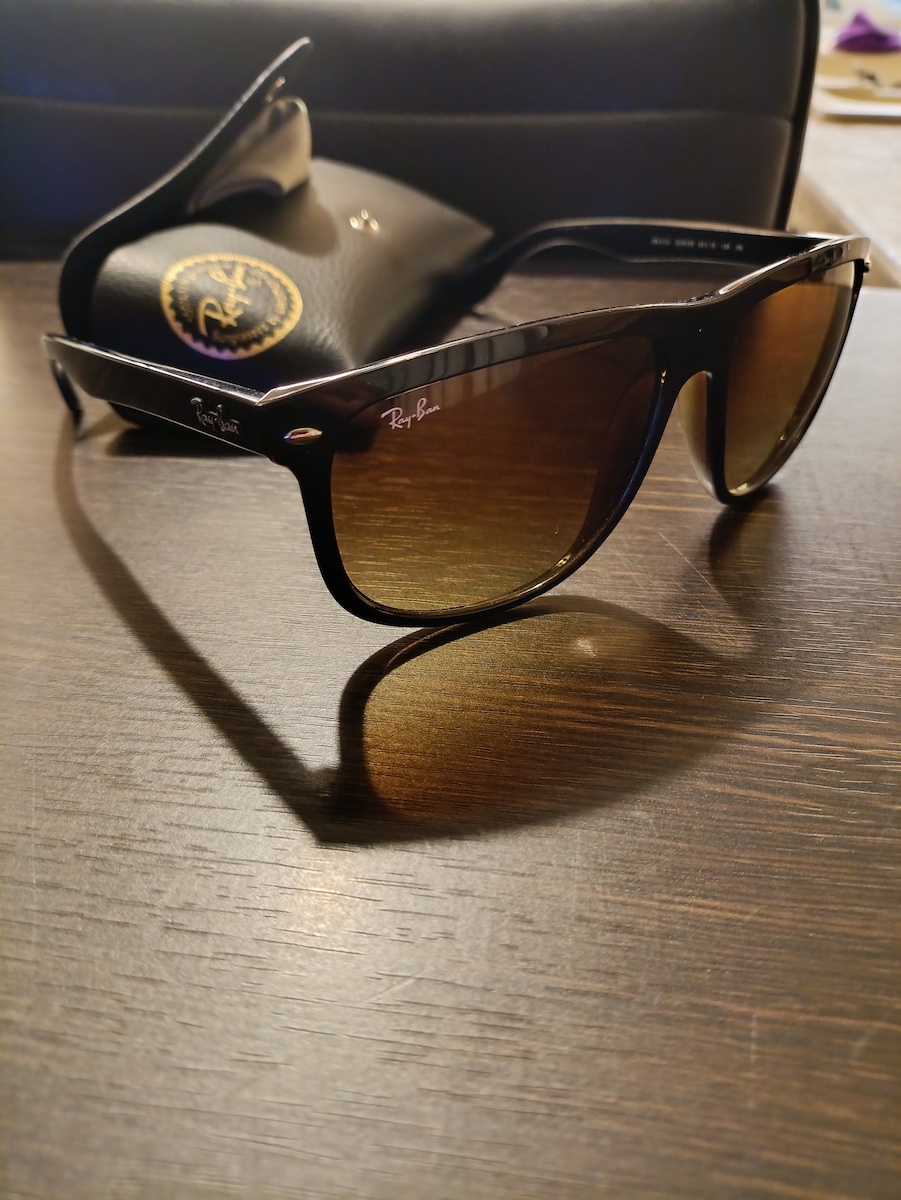 Ray Ban Boyfriend Unisex Γυαλιά Ηλίου με Μαύρο Κοκκάλινο Σκελετό και Μαύρο Φακό RB4147 601/87