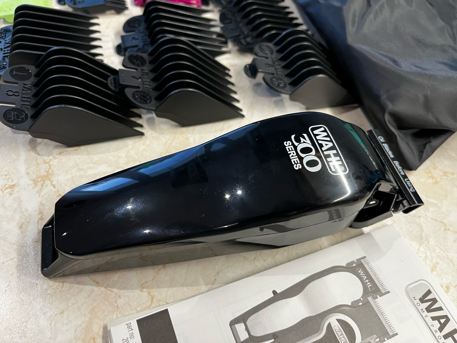 Wahl Professional Home Pro 300Limited Edition Επαγγελματική Επαναφορτιζόμενη Κουρευτική Μηχανή Μαύρη 20602-0460