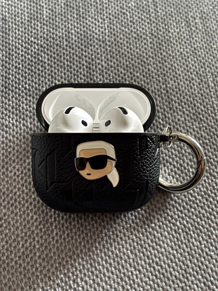 Karl Lagerfeld Karl & Choupette Head Θήκη Δερμάτινη / Πλαστική / Δερματίνης σε Ασημί χρώμα για Apple AirPods 4