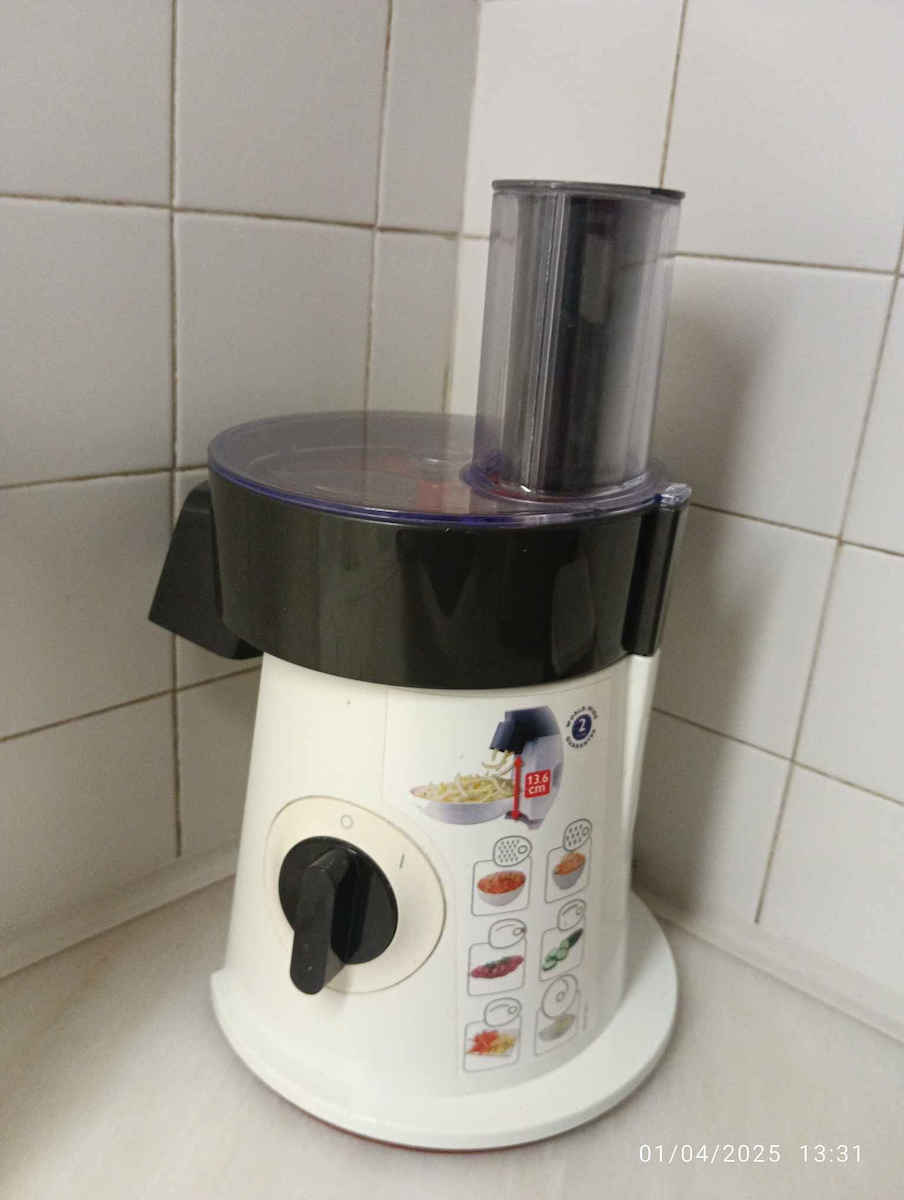 Philips Viva Collection Vegetable / Fruit Cutter 200W White