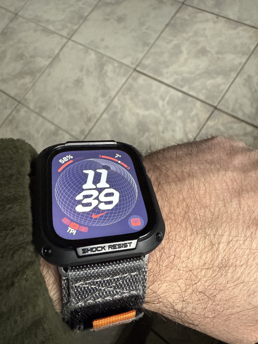 Spigen Tough Armor Θήκη Σιλικόνης σε Μαύρο χρώμα για Apple Watch 45mm