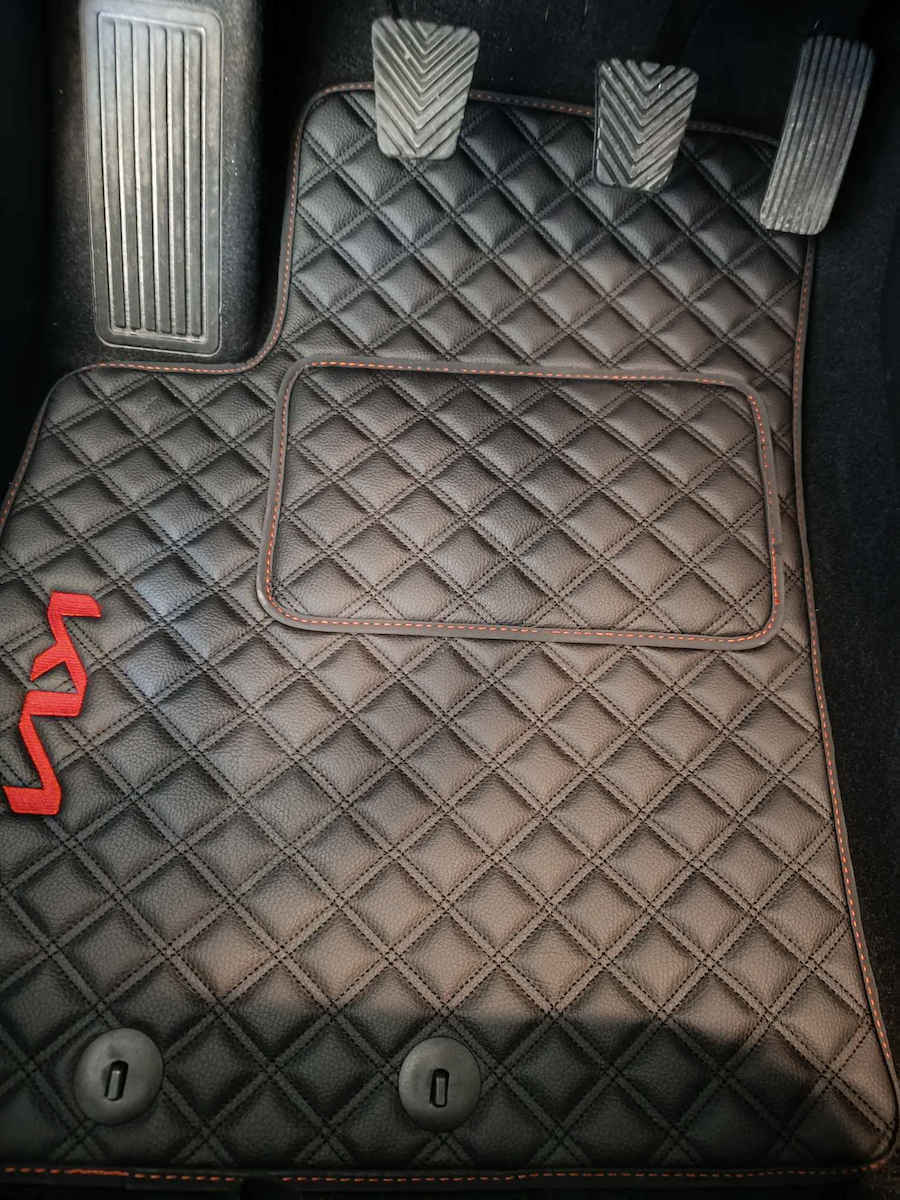 Kia Stonic Πατακια Τεχνοδερμα Cube Μαυρο Me Κοκκινο Κεντημα Kia Σετ 4τμχ