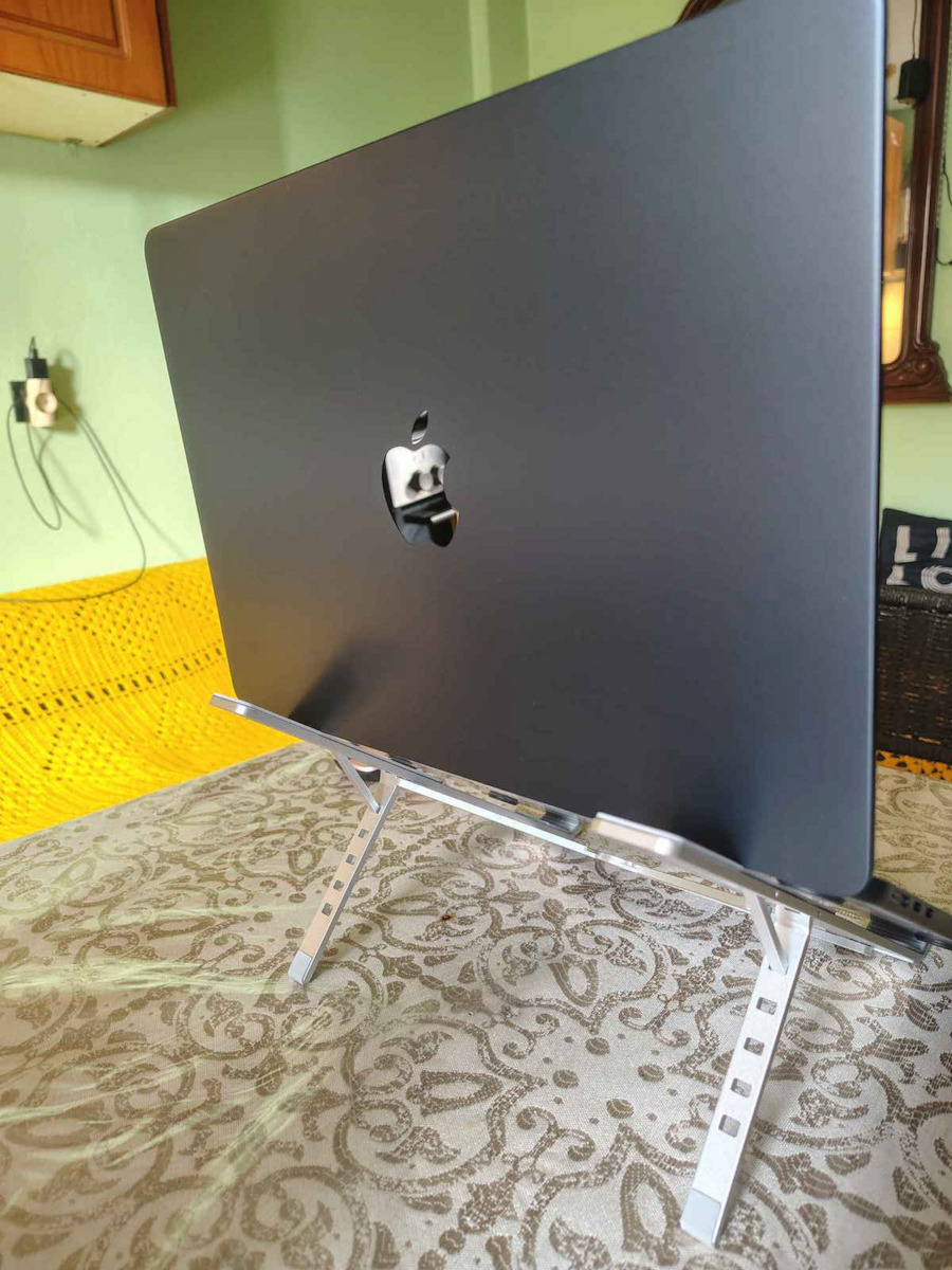 Apple MacBook Air 13.6