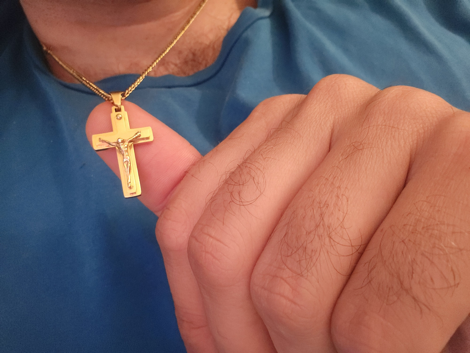 Oxzen Men's Cross with the Crucified from Gold Plated Steel with Chain