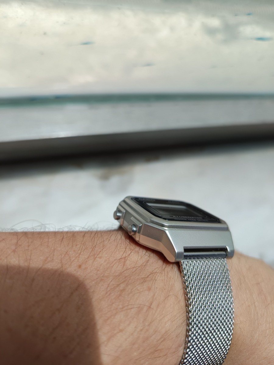 Casio Ψηφιακό Ανδρικό Ρολόι 43mm Χρονογράφος Μπαταρίας με Μαύρο Καουτσούκ Λουράκι