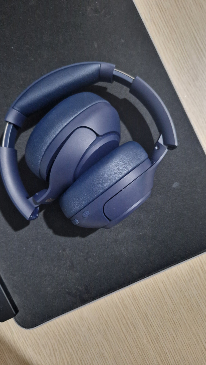 QCY H3 Wireless / Wired Over Ear Headphones with 70 hours of Operation White