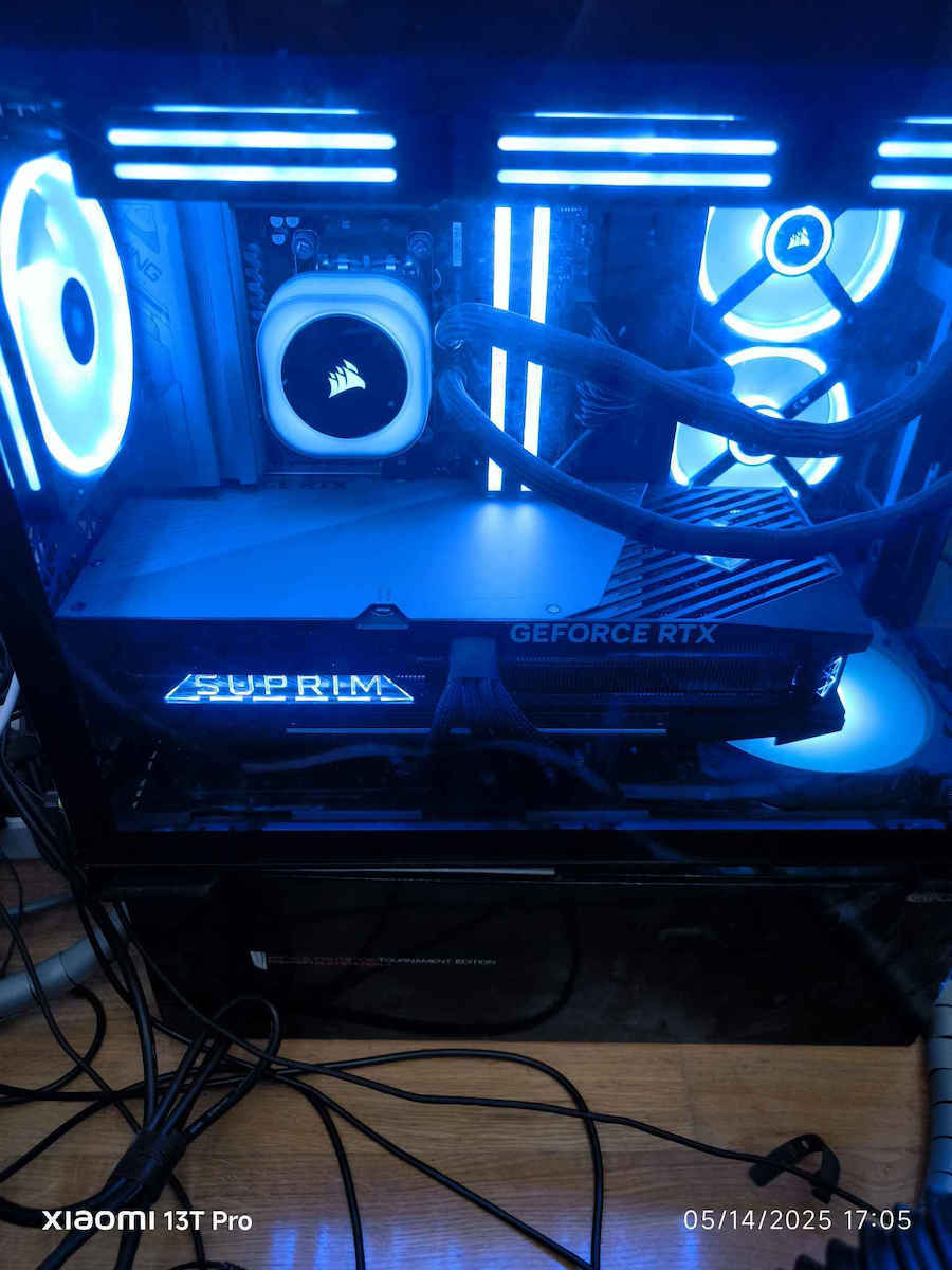 MSI GeForce RTX 5090 32GB GDDR7 SUPRIM SOC Κάρτα Γραφικών