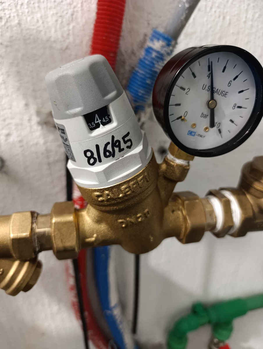 Caleffi DN20 Pressure Pipe Regulator Brass 3/4" Male