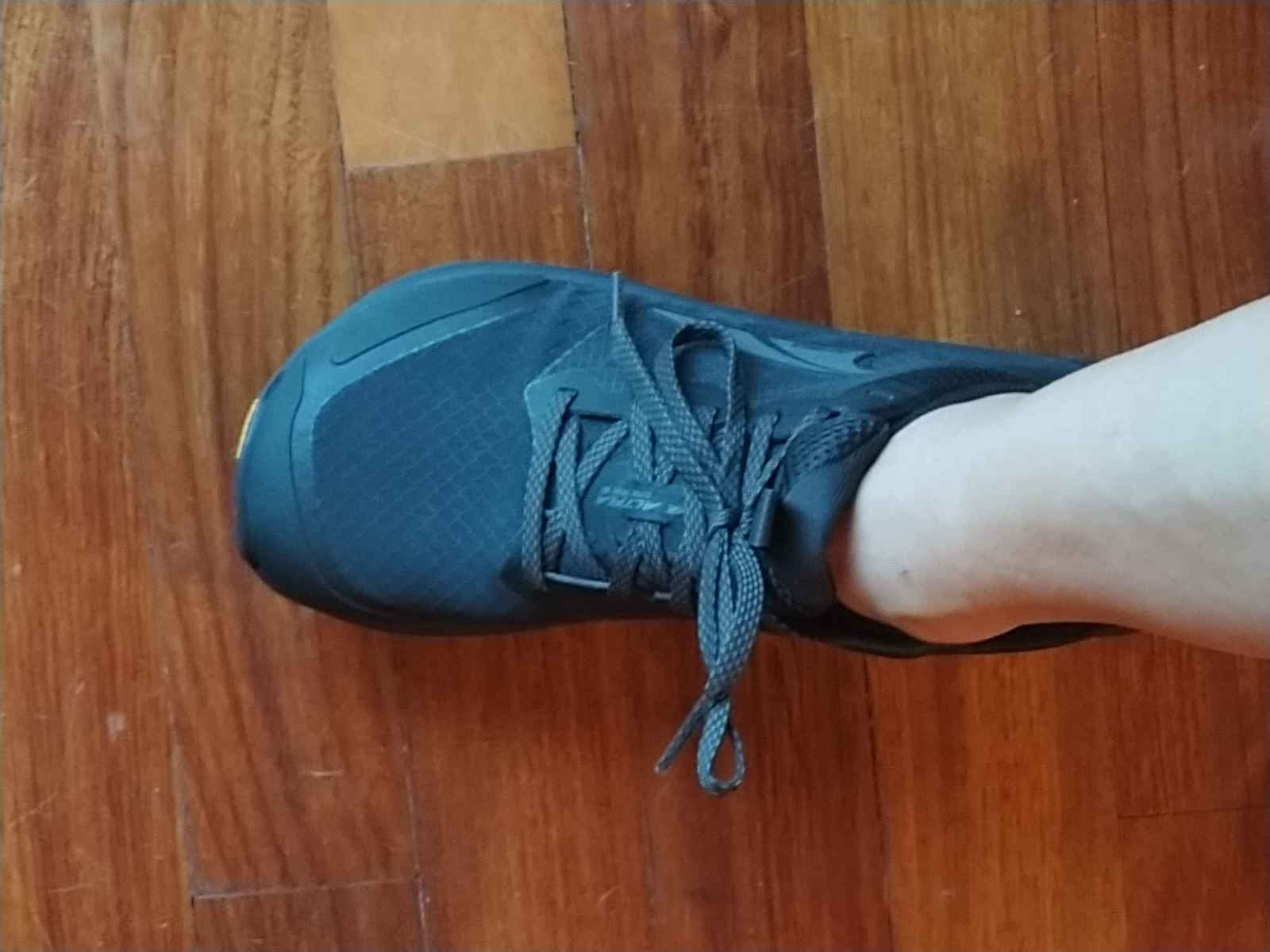 Lone Γυναικεία Αθλητικά Παπούτσια Trail Running Μαυρο