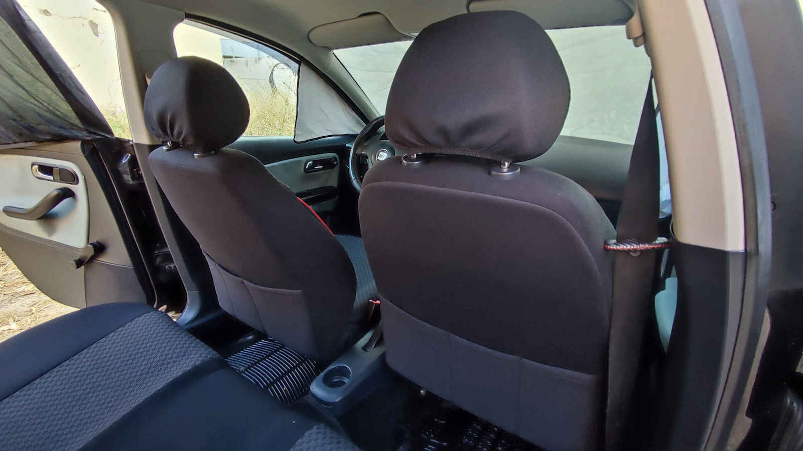 Otom Toro Design Universal Car Seat Covers Cotton Fabric Leatherette Front and Rear Set 11 Pieces Black Red Tro-901