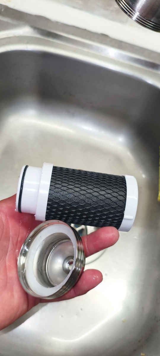 Eiger Faucet Water Filter Activated Carbon 0.5 μm