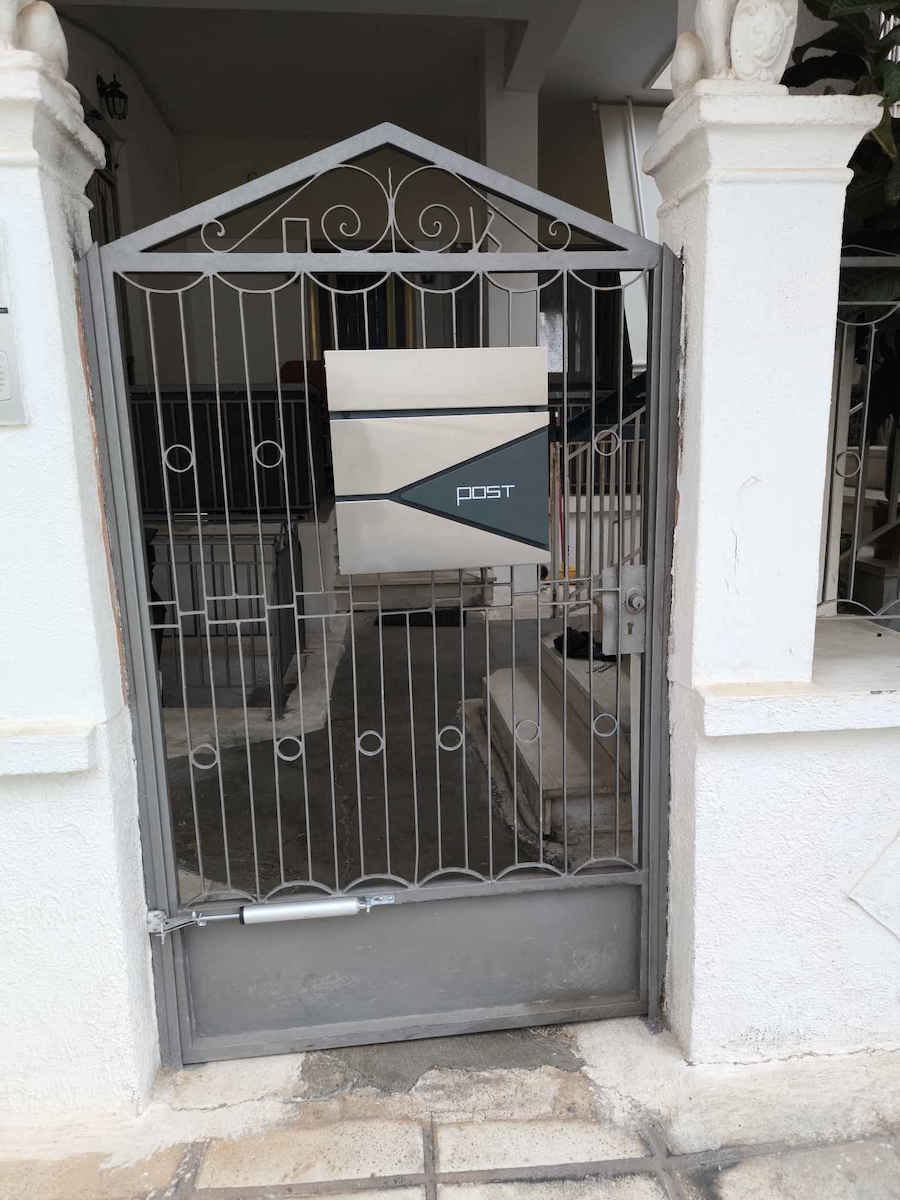Songmics Outdoor Mailbox Metallic in Gray Color 37x10.5x37cm