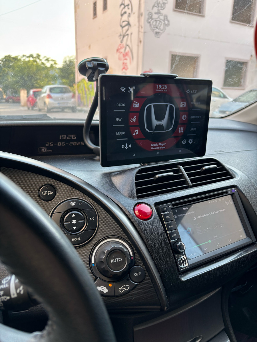 Swissten S-GRIP T1-HK Car Mobile & Tablet Mount 3.5" - 10.5" with Adjustable Hooks Black