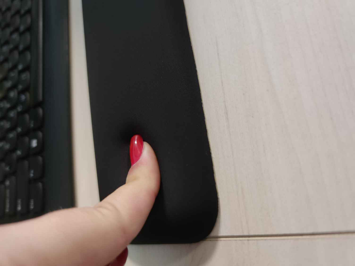 Ugreen 25248 Ergonomic Keyboard Wrist Rest 435mm*70mm Black