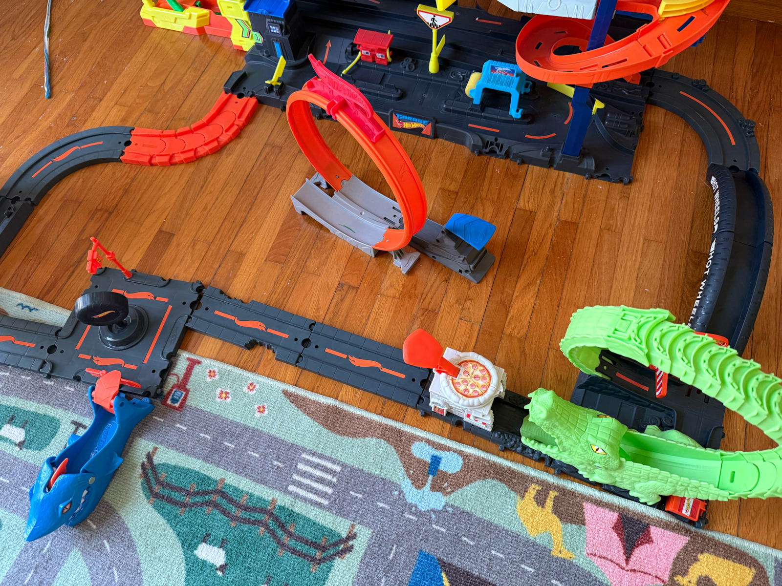 Hot Wheels City Expansion Track for Ages 4+