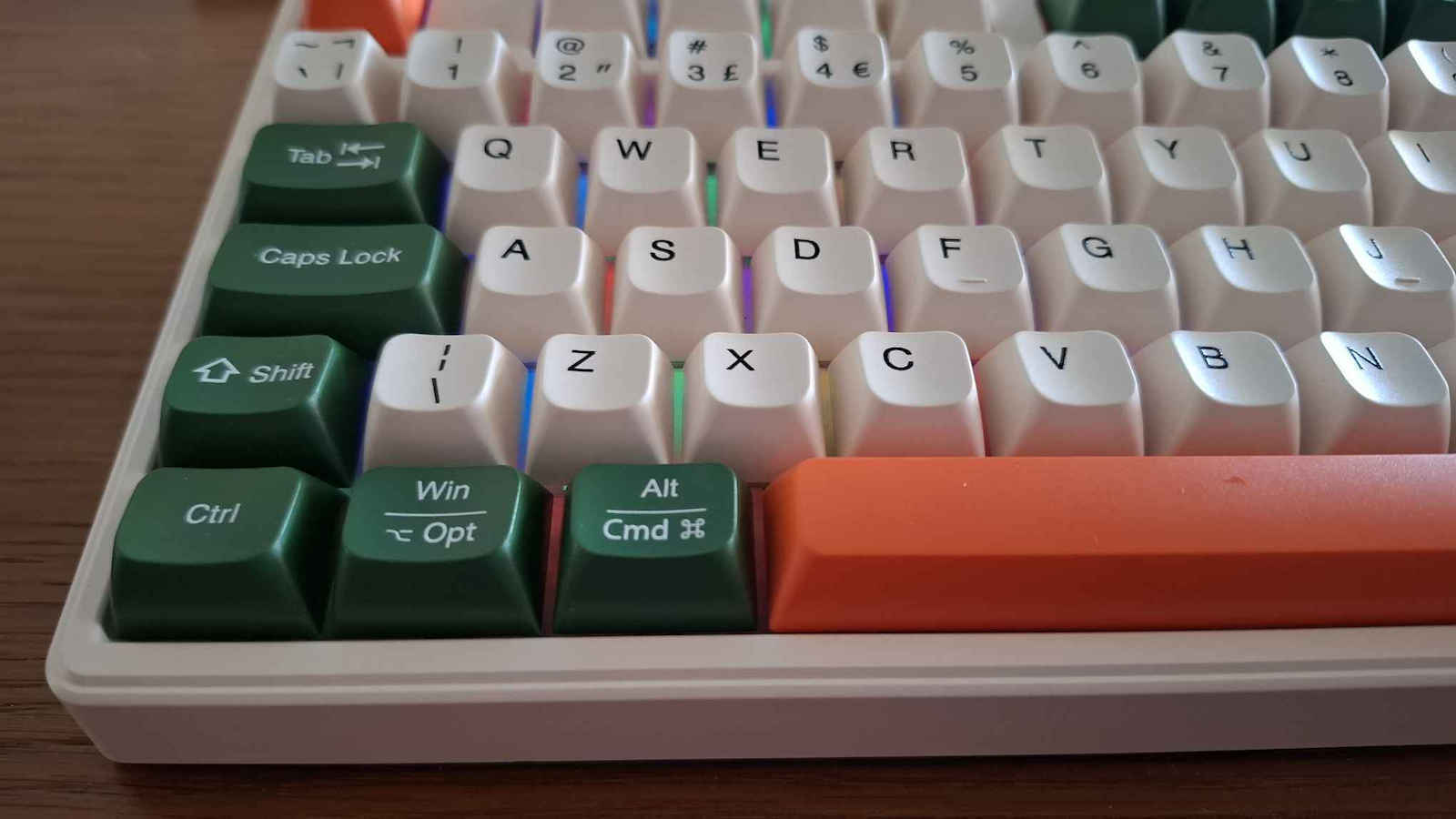 Canyon GKW-11 Drahtlos Gaming Mechanische Tastatur mit Benutzerdefiniert Braun Schaltern und RGB-Beleuchtung (Englisch US)