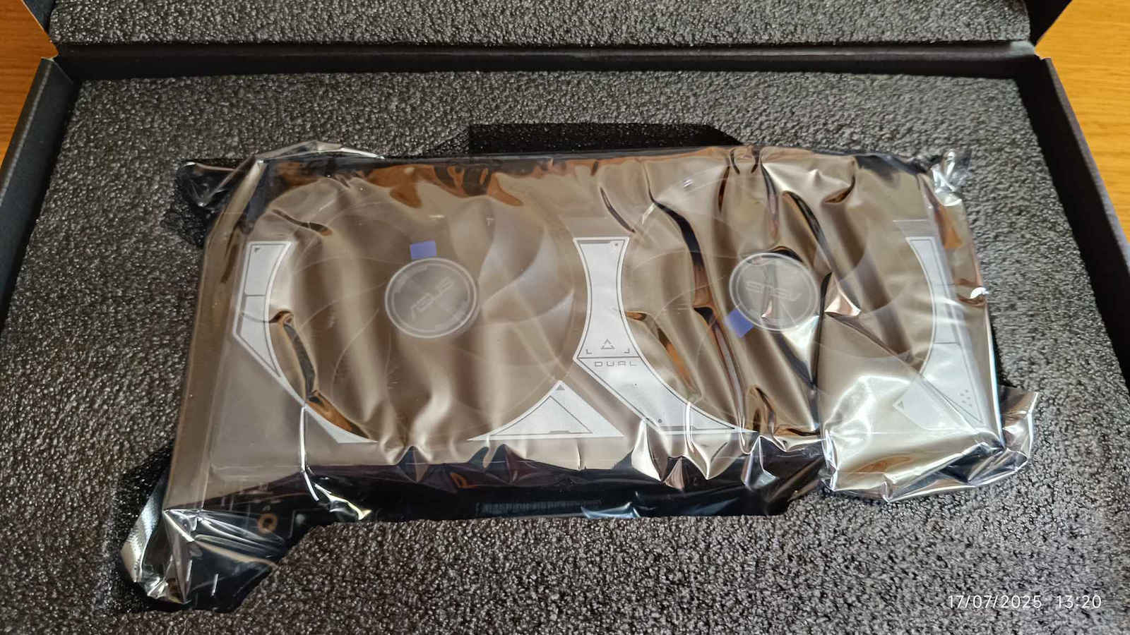 Asus GeForce RTX 5060 Ti 8GB GDDR7 Двоен OC Видеокарта