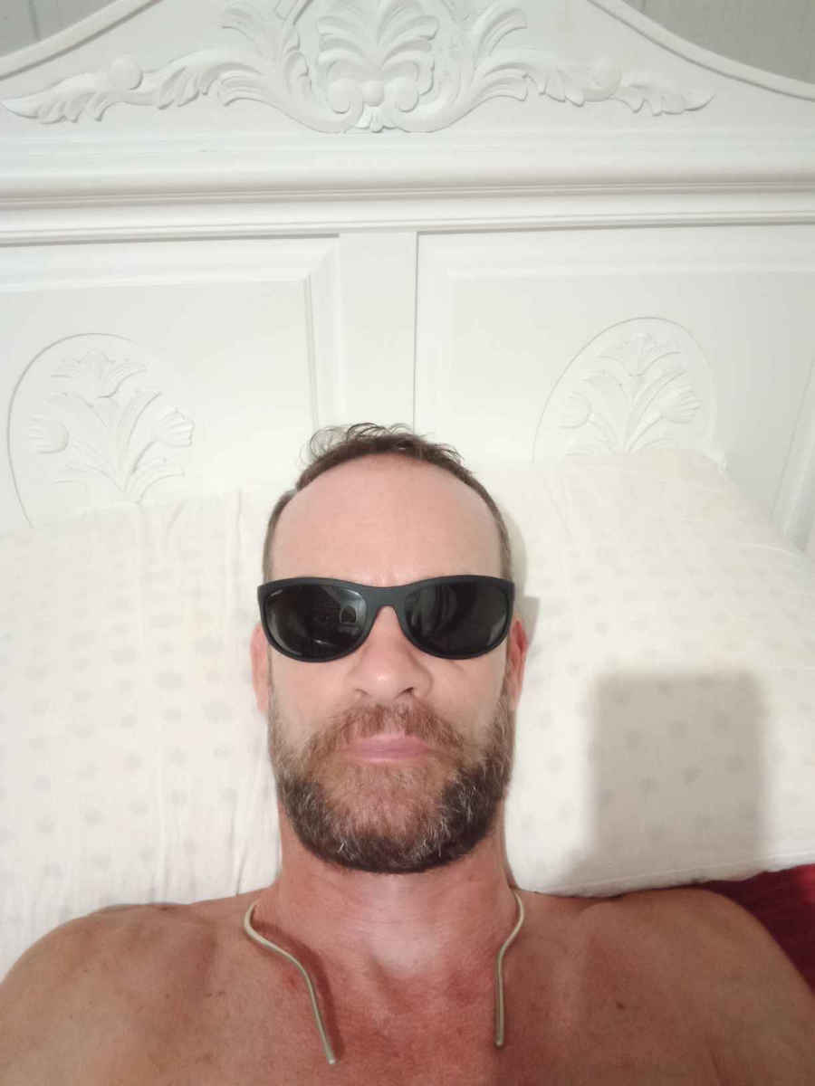 Polaroid Ανδρικά Γυαλιά Ηλίου με Μαύρο Κοκκάλινο Σκελετό και Πράσινο Polarized Φακό P7334 9CA/RC