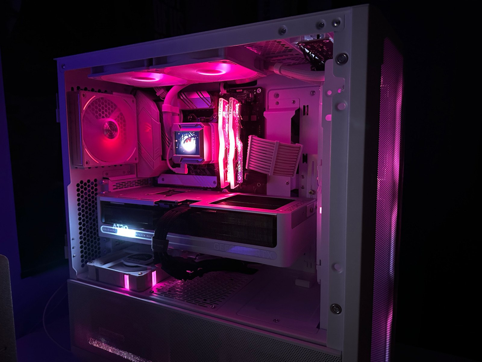 Gigabyte GeForce RTX 5070 Ti 16GB GDDR7 Aero OC Κάρτα Γραφικών