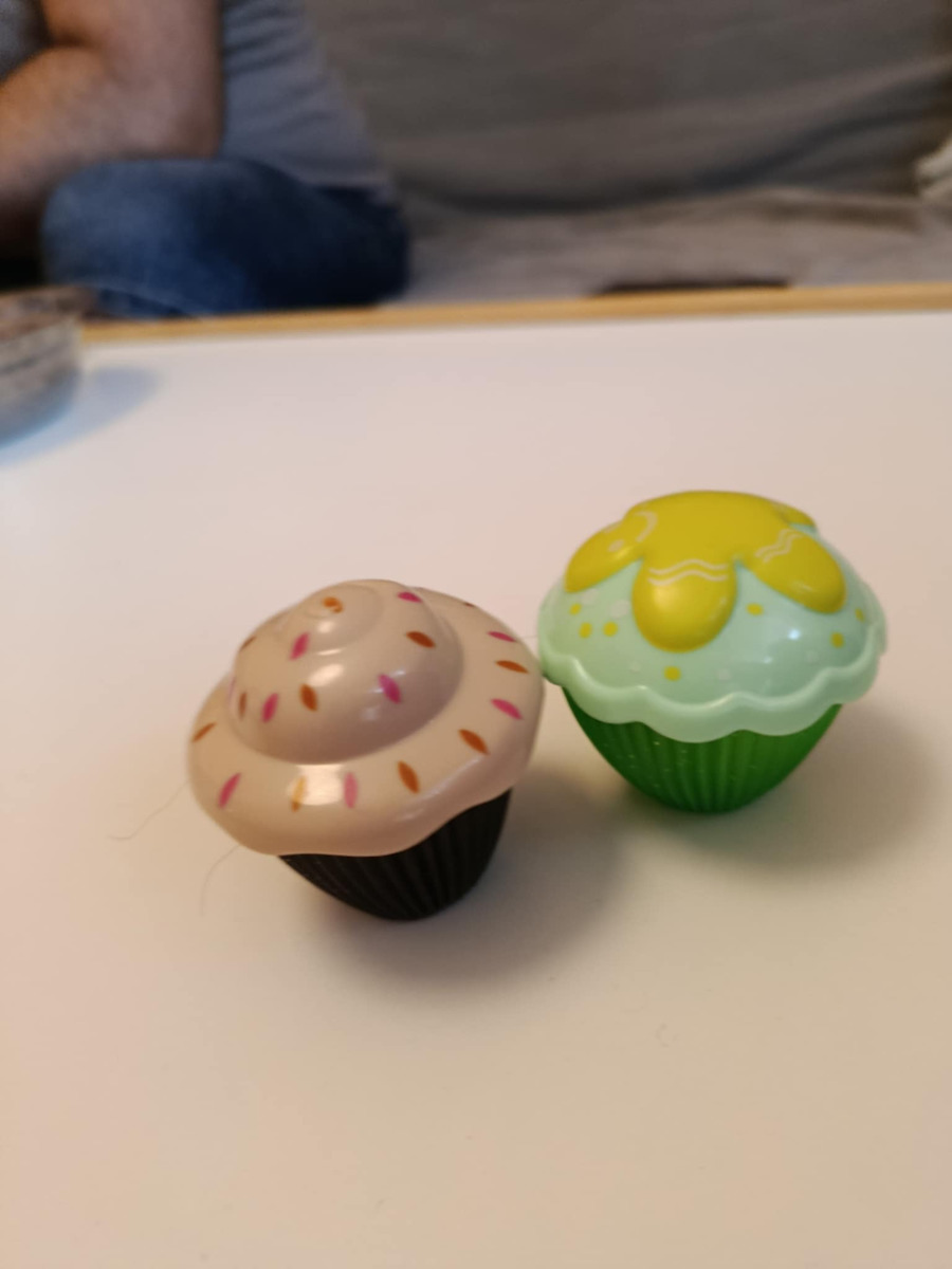 Just Toys Cup Cake Surprise Mini Princess Doll για 3+ Ετών (Διάφορα Σχέδια)