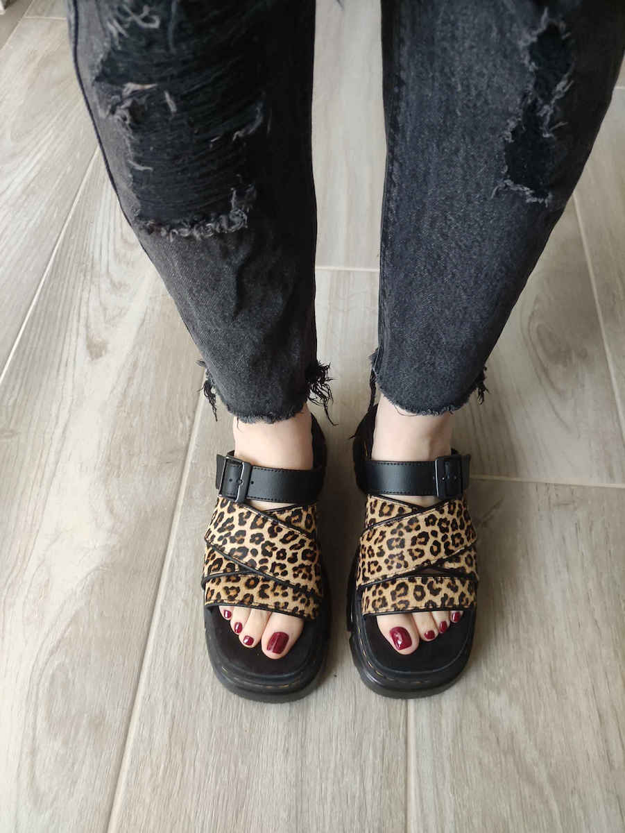 Slide Flache Sandalen für Damen in Schwarz Farbe