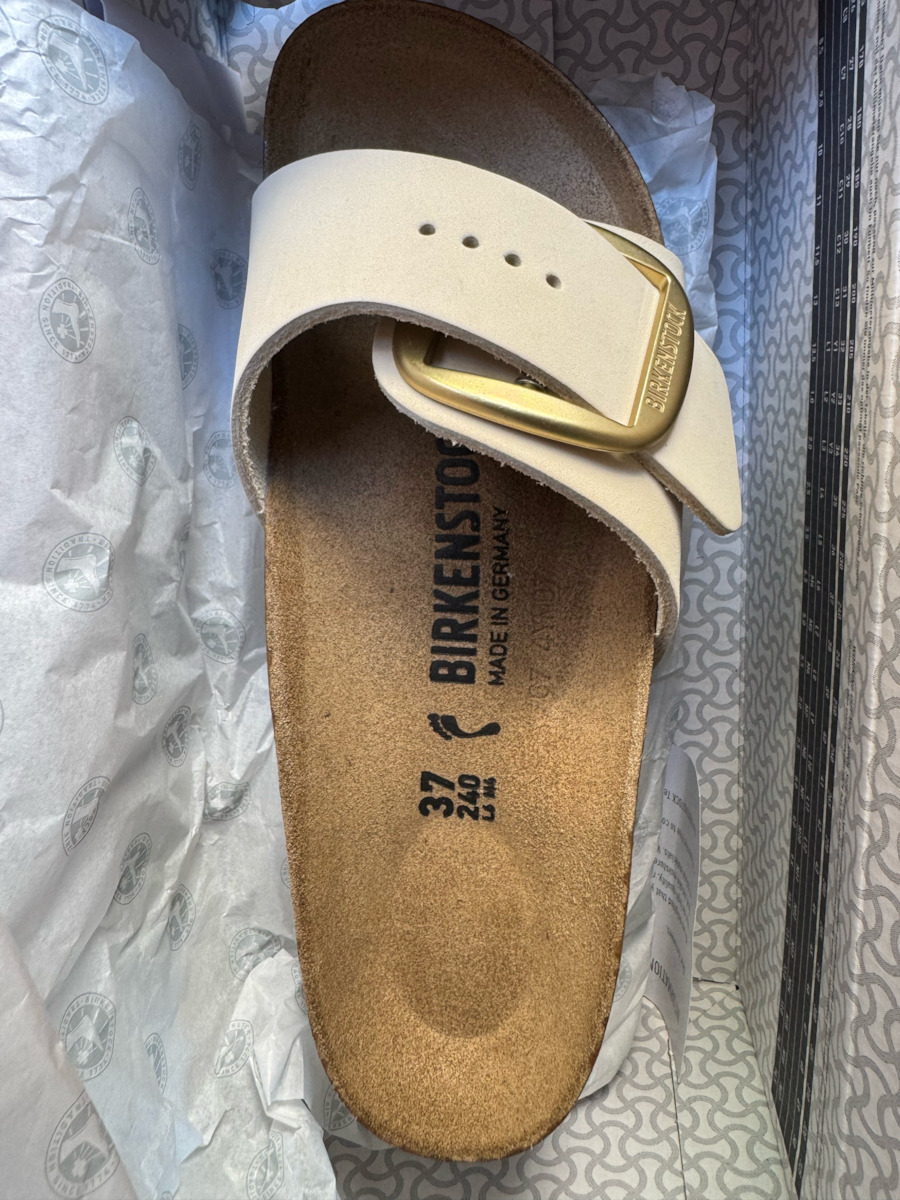 Classic Madrid Big Buckle Leather Women's Flat Sandals Anatomic in Ecru Color Narrow Fit