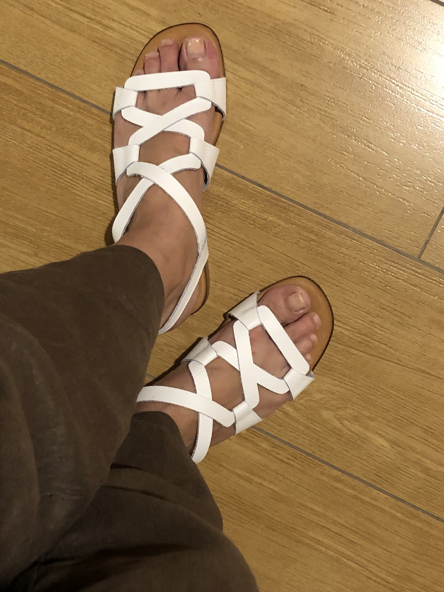 Leder Flache Sandalen für Damen in Weiß Farbe