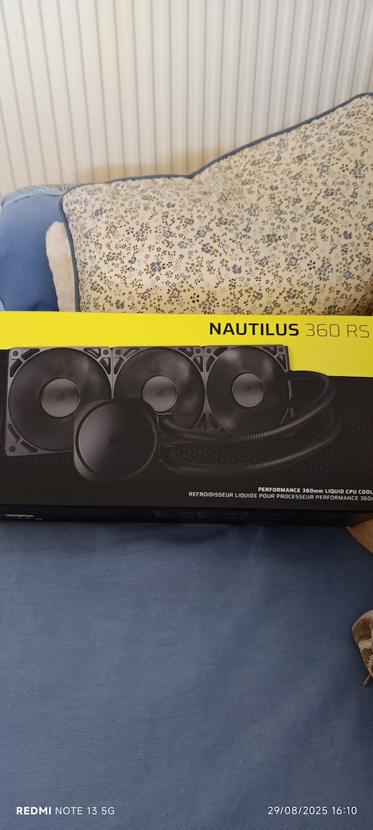 Corsair Nautilus 360 RS Охлаждане AIO CPU с 3 Вентилатора 120mm и ARGB Осветление