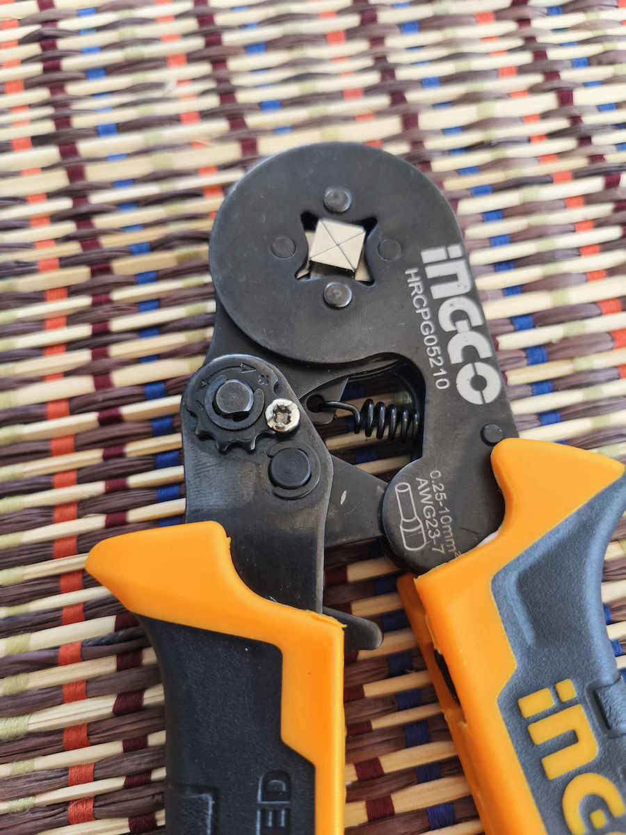 Ingco Self-adjusting Crimping Pliers Cross-section 0.25 - 10mm² Length 150mm