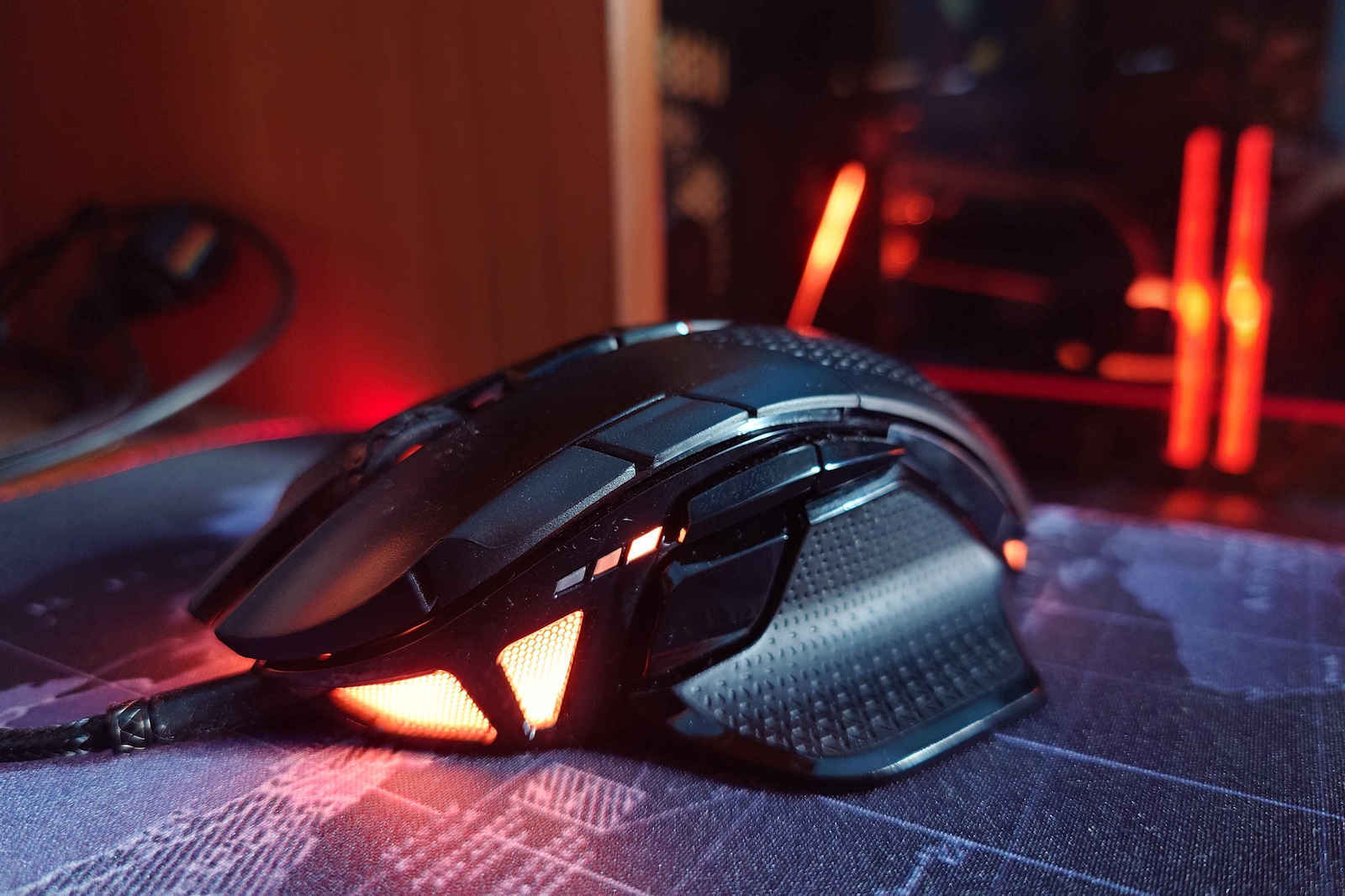Corsair Nightsword RGB Gaming Ποντίκι 18000 DPI Μαύρο