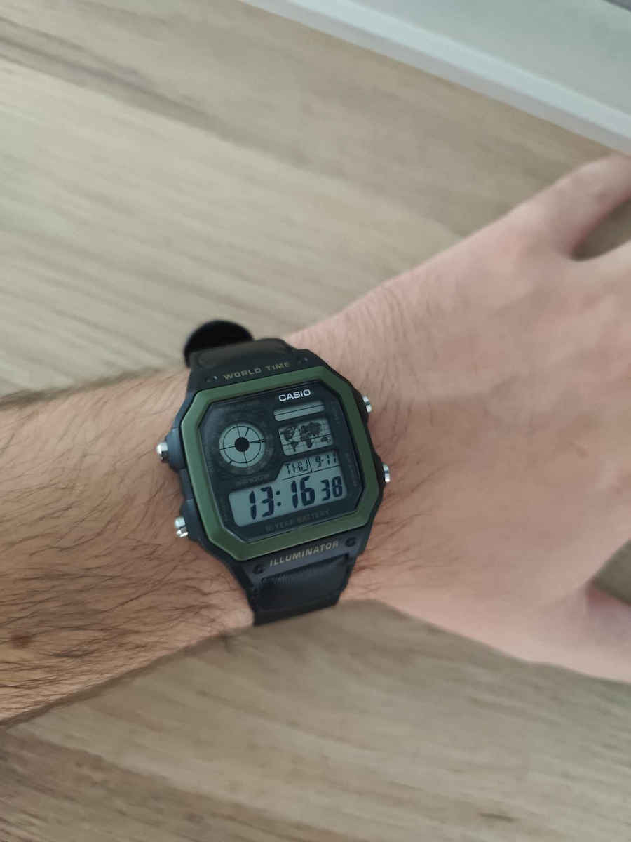 Casio Спортен Дигитален Мъжки Часовник 42мм На Батерия С Черна Текстилна Каишка