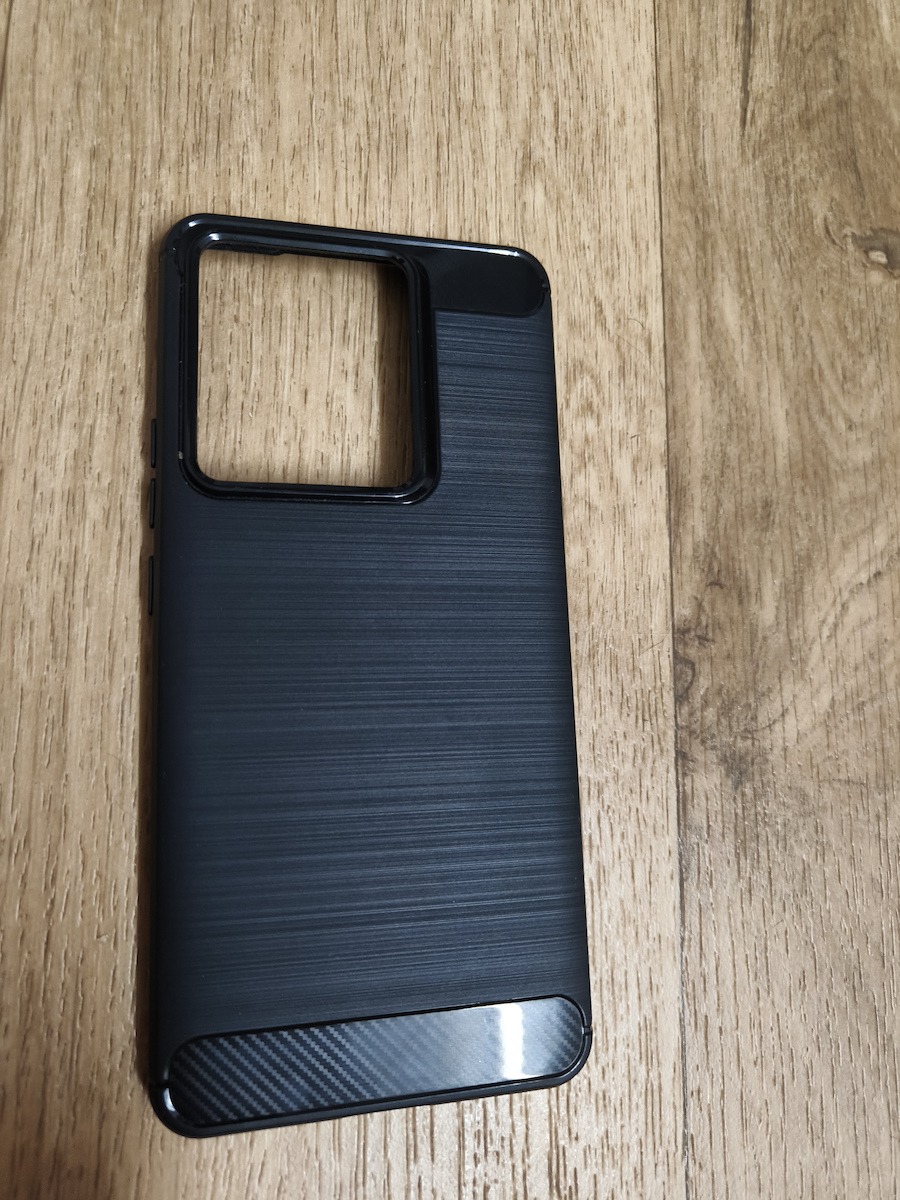 Techsuit Carbon Umschlag Rückseite Silikon / Kunststoff Schwarz (Realme GT 7)