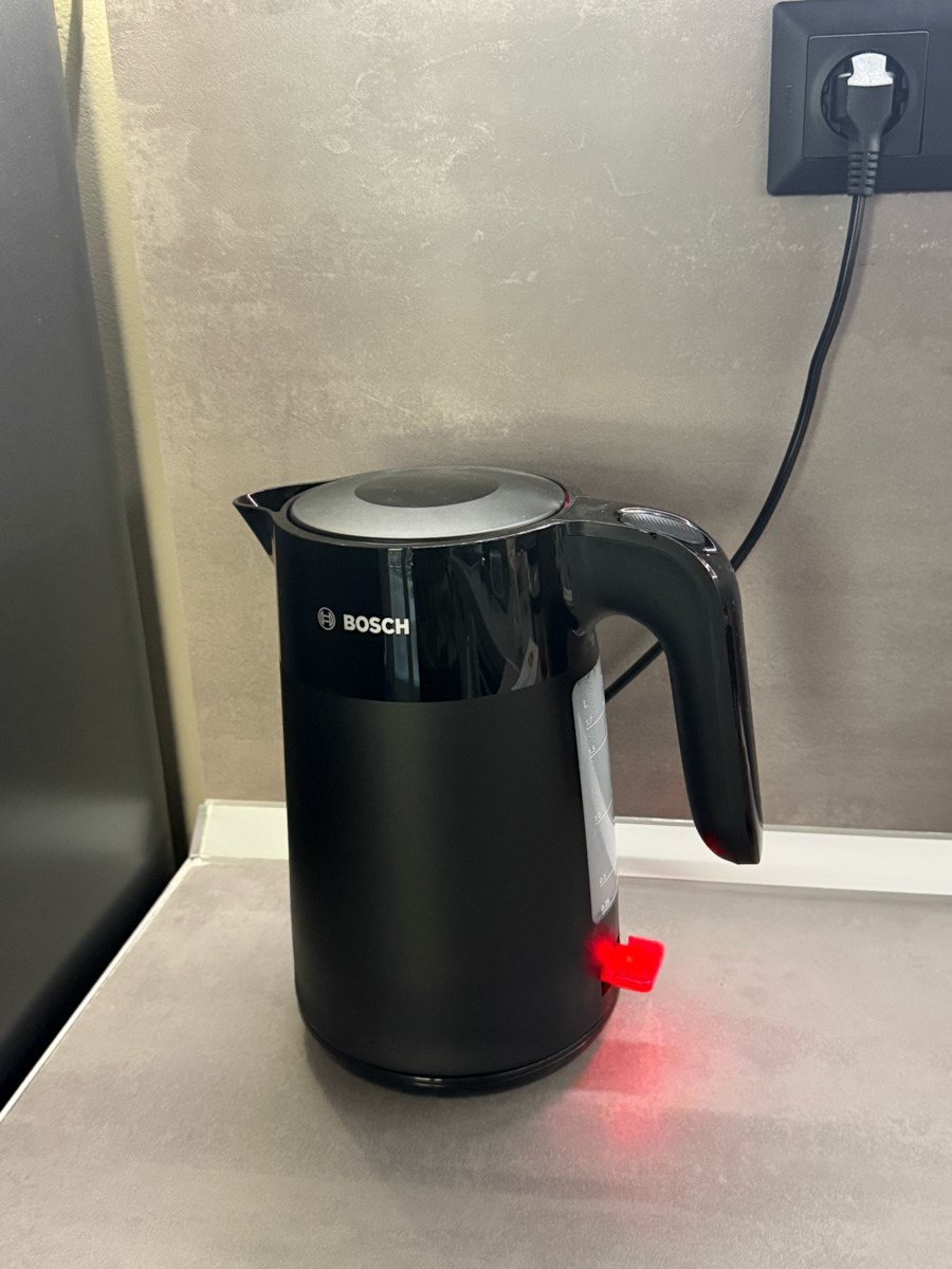 Bosch Mymoment Електрическа Кана 1.7l 2400W Черна