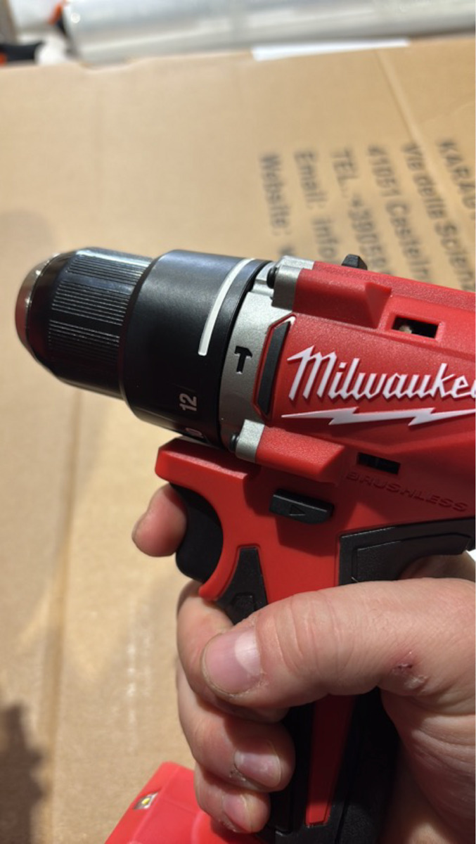Milwaukee BLPSAG-402B Set Angle Wheel & Impact Drill Driver Brushless 18V with 2 Batteries 4Ah and Case