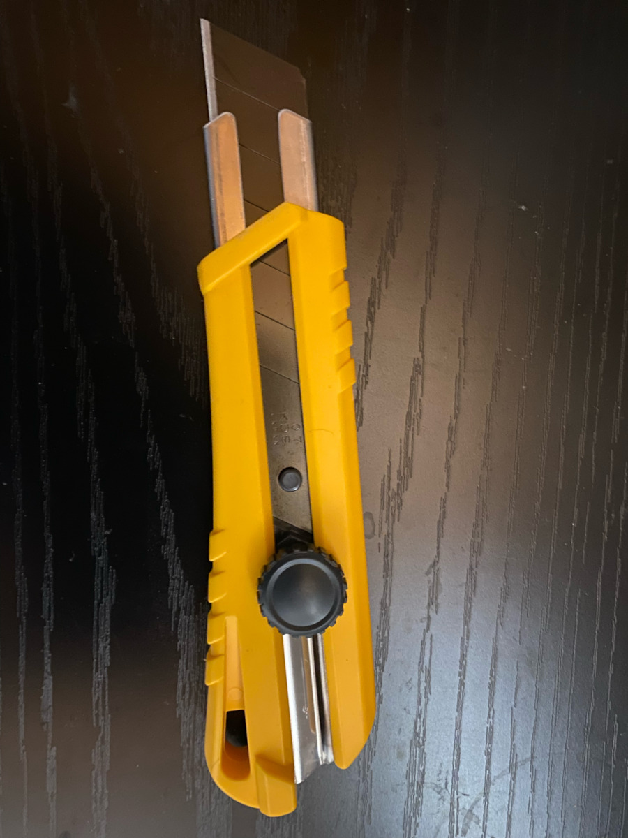 KDS Folding Knife Security with Blade Width 25mm Yellow