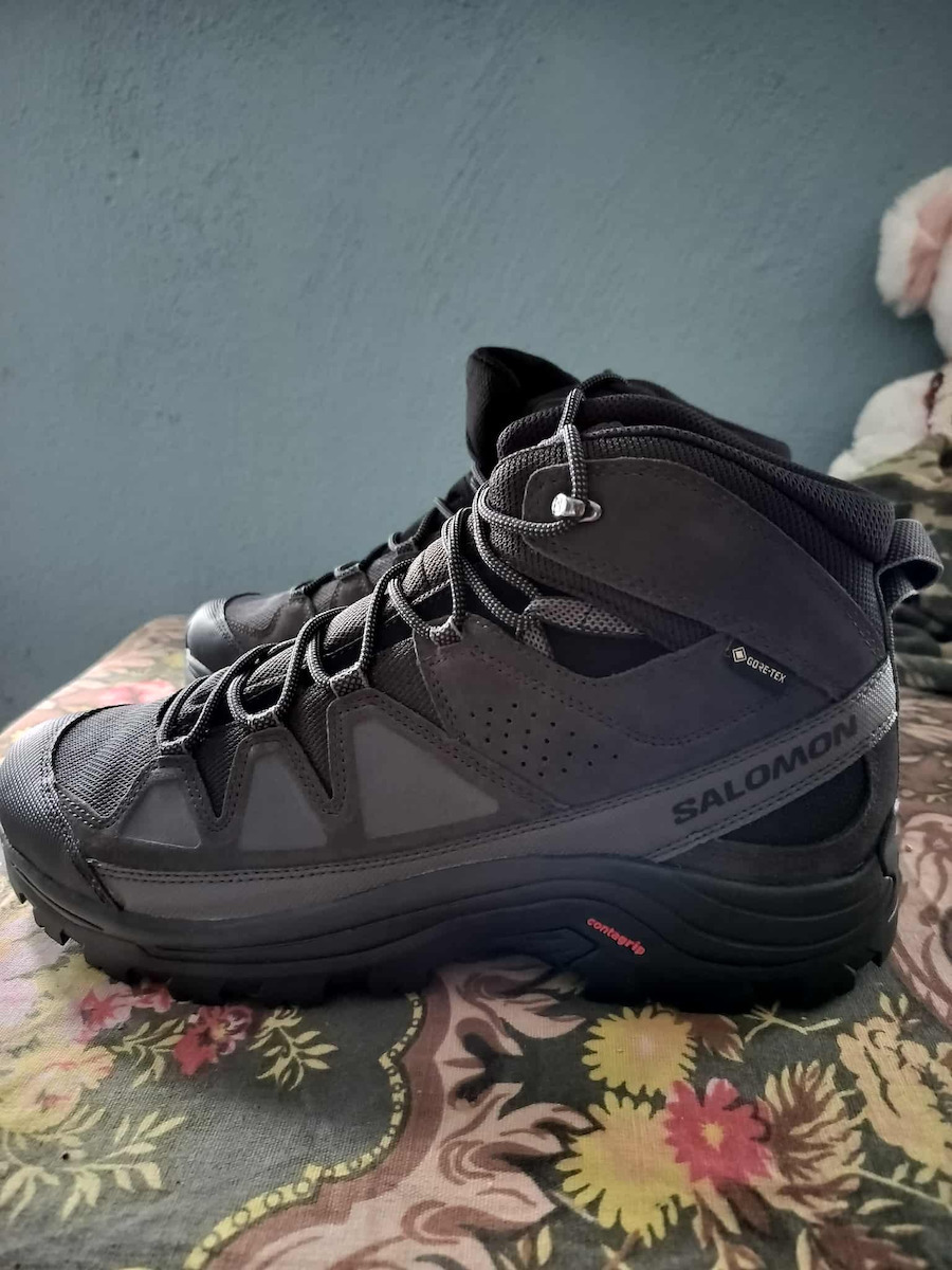 Salomon Quest Rove GTX Men's Hiking Boots Waterproof with Gore-Tex Membrane Black / Phantom / Mgnt